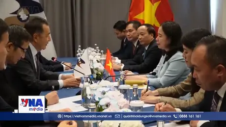 Phó Chủ tịch nước tiếp xúc song phương, gặp gỡ cộng đồng tại Kyrgystan