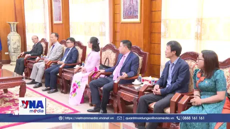 Học tiếng Lào để kế tục vun đắp quan hệ đặc biệt Việt Nam-Lào
