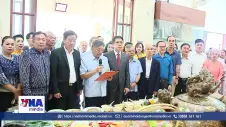  Kiều bào Thái Lan dâng hương tưởng nhớ Chủ tịch Hồ Chí Minh