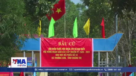 Đồng bào dân tộc thiểu số hướng về ngày hội non sông