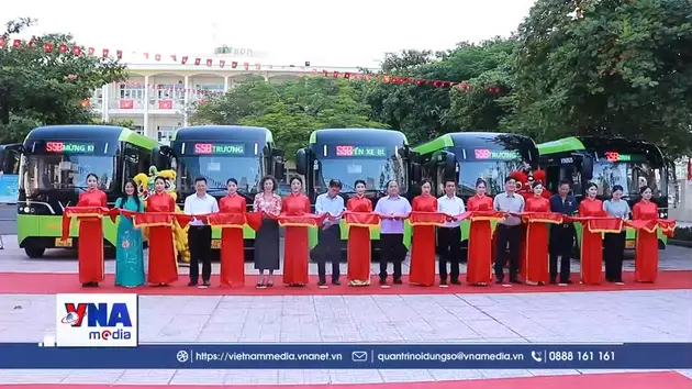 Quảng Ninh triển khai xe buýt điện miễn phí đưa đón học sinh