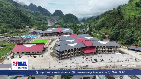 Hàng triệu học sinh cả nước bước vào năm học mới