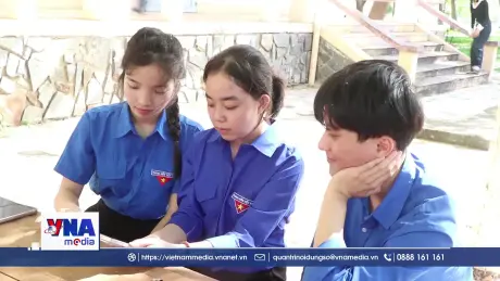 Cử tri trẻ cả nước gửi gắm niềm tin qua lá phiếu