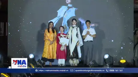 Thiết kế thời trang đương đại kể chuyện Văn Miếu - Quốc Tử Giám
