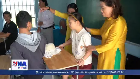 Lễ khai giảng đặc biệt tại lớp học tình thương xã Thọ Phong