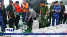 Bắt hơn 1 tấn ma túy tổng hợp trên biển