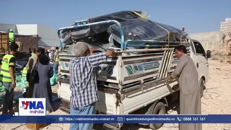Syria đóng cửa hàng trăm trại sơ tán