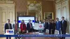 Tiếp nhận tài liệu lưu trữ về Chủ tịch Hồ Chí Minh