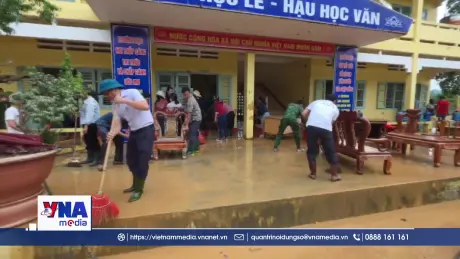 Quảng Trị: Hàng nghìn học sinh nghỉ học vì ngập lụt