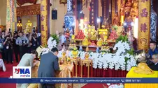 Nhà Vua và Hoàng hậu Thái Lan lễ Phật tại chùa Quán Sứ