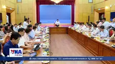 Chuyển mạnh từ “phát triển văn hóa” sang “phát triển bằng văn hóa”