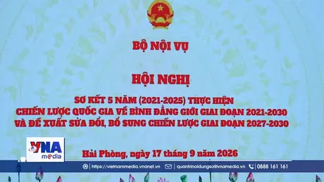 Thu hẹp khoảng cách giới trong môi trường số