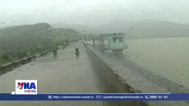 🟢Mưa lớn dịch chuyển vào Trung Bộ, có nơi trên 100mm