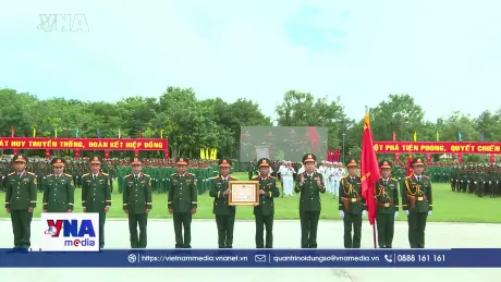 Sư đoàn 330 đón nhận Huân chương Bảo vệ Tổ quốc hạng Nhất