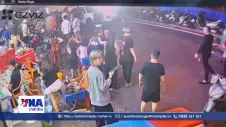 Giữ người khẩn cấp 7 người sau vụ ô tô tông nhóm người