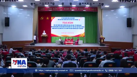 Trao Giấy chứng nhận quyền sử dụng đất đến tận nhà dân