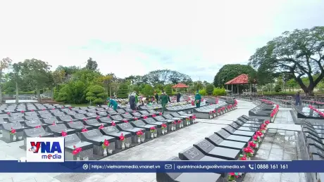 Cà Mau lấy mẫu sinh phẩm hài cốt liệt sĩ tại Nghĩa trang liệt sĩ