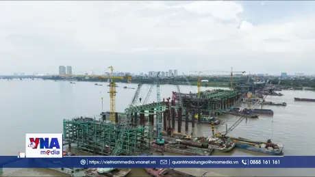 Tăng tốc nối những nhịp cầu vượt sông Hồng