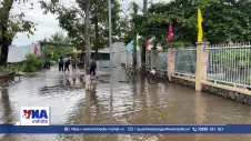 Nhiều học sinh Cà Mau phải nghỉ học vì ngập úng cục bộ