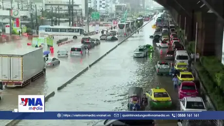 Thái Lan hỗ trợ du khách trong vùng lụt Bangkok