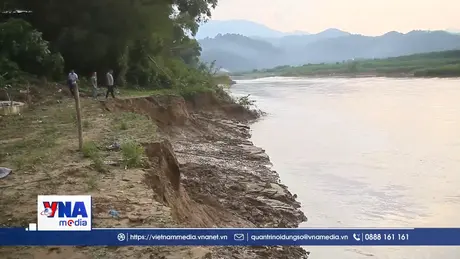 Thấp thỏm chạy trốn những sạt lở bên dòng sông Lam