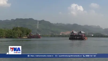 Chuyên gia UNESCO ấn tượng trước vẻ đẹp của Tràng An, Tam Chúc