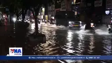 Ngập kéo dài do mưa lớn trên nhiều tuyến đường phía Bắc TP. Hồ Chí Minh