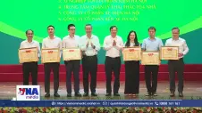 Vinh danh 77 gương sáng xe buýt Thủ đô