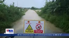 Mưa lớn gây ngập ngầm tràn, sạt lở công trình giao thông