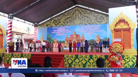 Mừng Lễ Sene Dolta, Cần Thơ trao quà, học bổng cho đồng bào Khmer