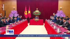 Thường trực Ban Bí thư Trần Cẩm Tú tiếp Đoàn cán bộ cao cấp Đảng Nhân dân Cách mạng Lào