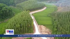 Những tuyến đường mơ ước của người dân vùng cao