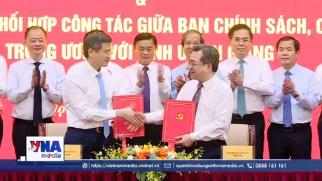 Gắn kết nghiên cứu lý luận, tham mưu chiến lược với thực tiễn phát triển