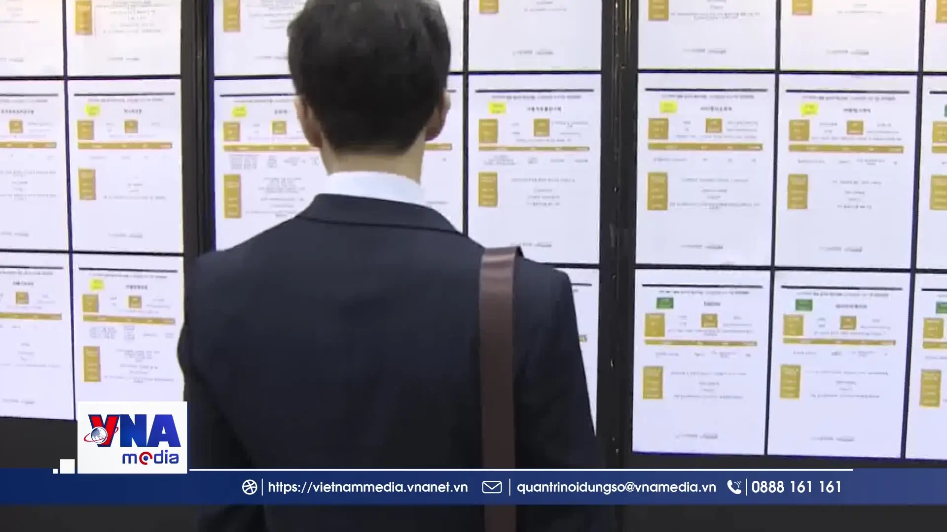 Nhiều sinh viên Hàn Quốc hoãn tốt nghiệp do lo ngại việc làm