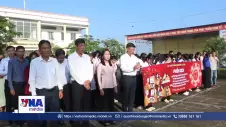 Cần Thơ “đi từng ngõ, gõ từng nhà” hướng dẫn người dân kỹ năng số