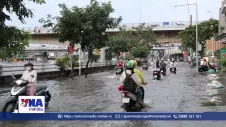TP. Hồ Chí Minh trước áp lực triều cường cùng nguy cơ ngập kéo dài cuối năm