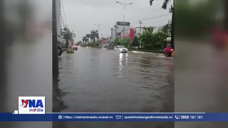 Mưa lớn gây ngập nhiều tuyến đường ở Cà Mau