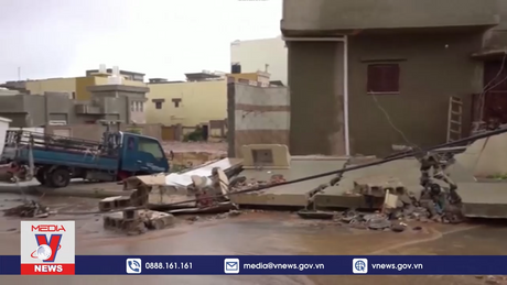 Nhiều người thiệt mạng do lũ lụt và động đất