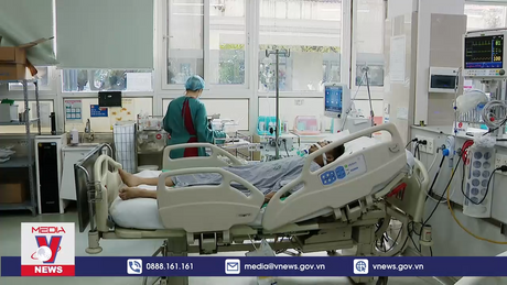 10 kíp cấp cứu được điều động cứu người trong vụ cháy chung cư mini