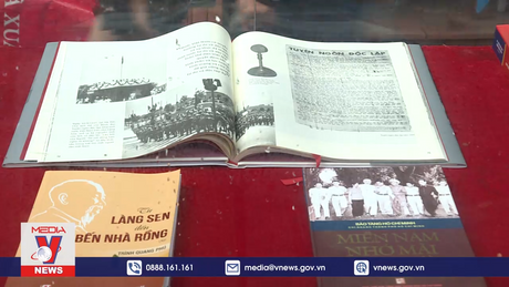 Triển lãm sách về Chủ tịch Hồ Chí Minh và các lãnh đạo Đảng, Nhà nước