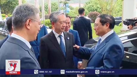 Thủ tướng tới Trung Quốc dự Hội nghị CABIS