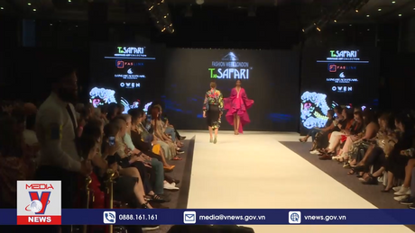 Bộ sưu tập “Di sản - Xuyên không gian” ra mắt ấn tượng tại tuần lễ thời trang London